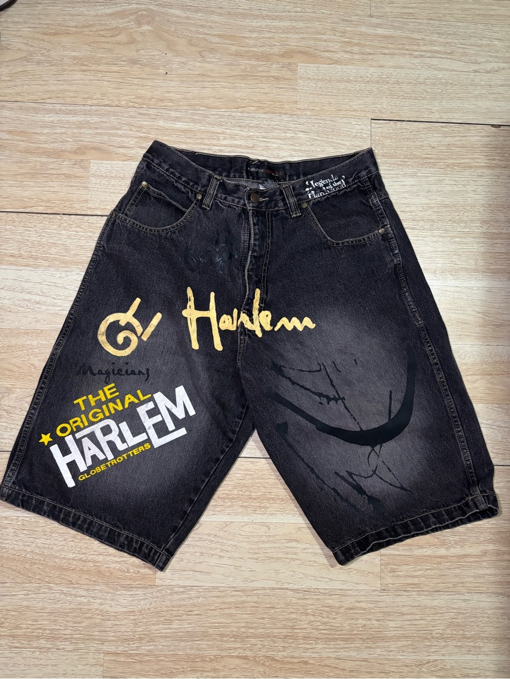 Vtg FUBU Harlem Globetrotters Denim Shorts Baggy Jorts Black Gold Size 36 Y2K